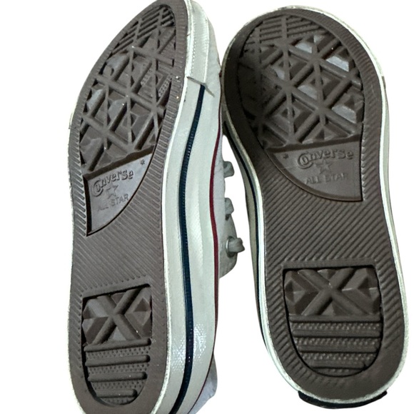 Converse Chuck Taylor Kids size 13 White and Red Sneakers - Picture 3 of 3